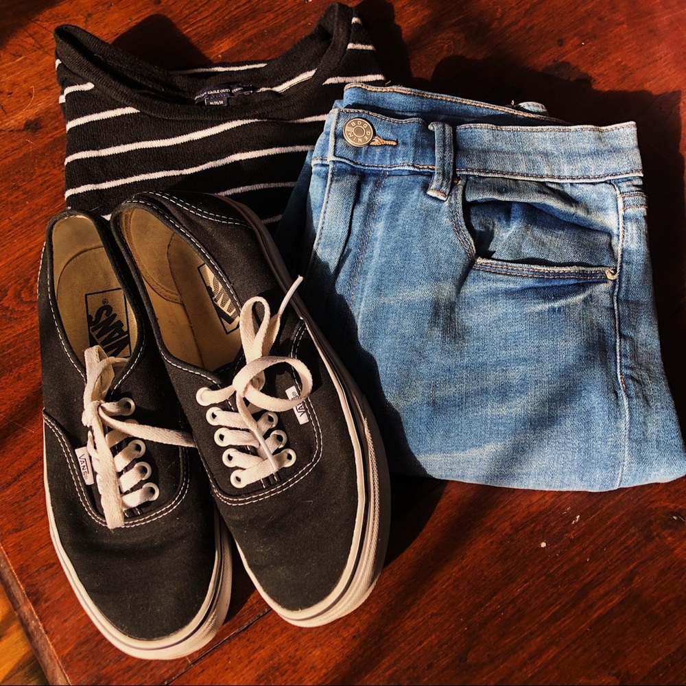 Black Vans - Picture 3 of 4